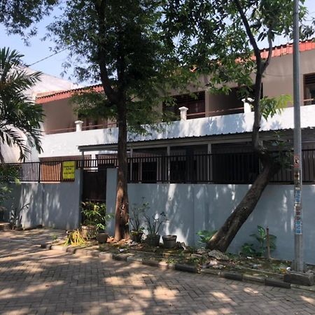 Kupang  Oyo 90482 Rumah Oma Syariah מראה חיצוני תמונה