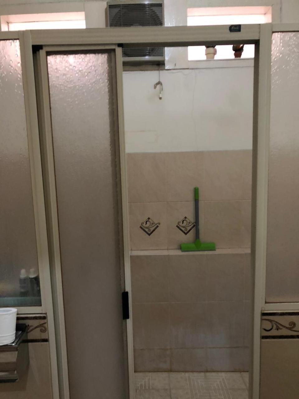 Kupang  Oyo 90482 Rumah Oma Syariah מראה חיצוני תמונה