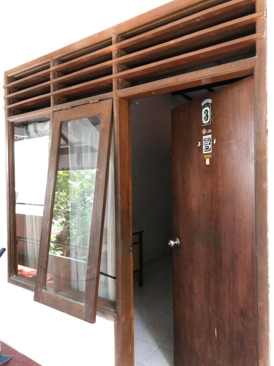 Kupang  Oyo 90482 Rumah Oma Syariah מראה חיצוני תמונה