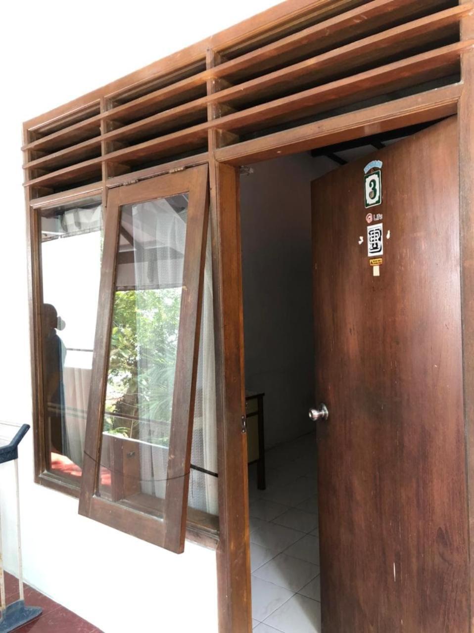 Kupang  Oyo 90482 Rumah Oma Syariah מראה חיצוני תמונה