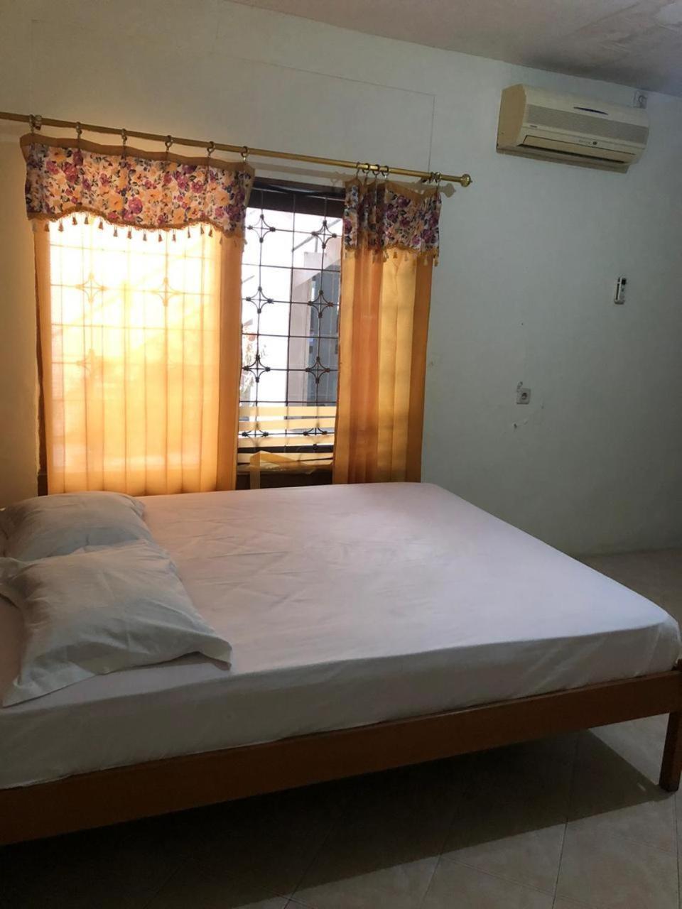 Kupang  Oyo 90482 Rumah Oma Syariah מראה חיצוני תמונה